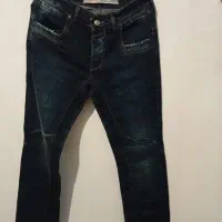 تعدادی لباس در حد نو