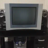 تلویزیون سالم همراباضبط ومیزتلویزیون