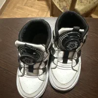 بت بچگانه|کفش و لباس بچه|رشت, استقامت ۱|دیوار