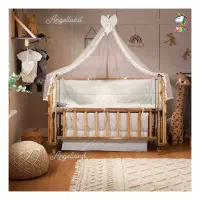 تخت و گهواره کنار مادر خودرنگ پرنسس آنجل لند