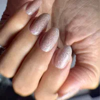 کاشت و ترمیم ناخن