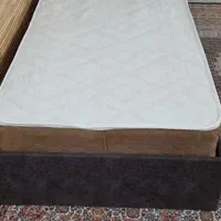 تخت خواب نو فقط ۶روزاستفاده شده