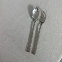 سرویس قاشق چنگال نو|ظروف سرو و پذیرایی|قم, قلعه یزدیها|دیوار