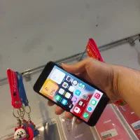 آیفون 7plus128.تمیزدر...حدنوهمراه هدیه