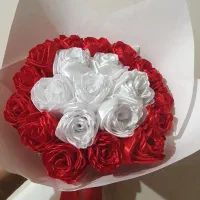 پذیرفتن گل مصنوعی