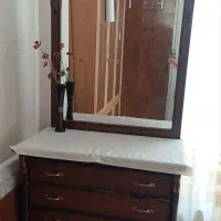 میز آرایشی آینه دار