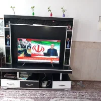 میز تلویزیون به جنس ام دی اف فروش میرود