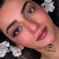 استخدام دستیار و اموزش مژه