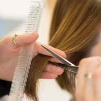 تخفیف ویژه ناخن و کوتاهی مو وعروس|خدمات آرایشگری و زیبایی|نجفآباد, یزدانشهر|دیوار