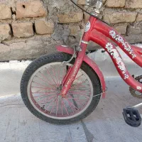 دوچرخه ۱۶|دوچرخه، اسکیت، اسکوتر|بومهن, |دیوار