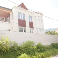 ویلای. ویو. دار جنگلی فوق.استخر دار