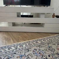 فروش میز تلویزیون سفید، شیک و تمیز