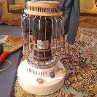 چراغ نفتی در حال کار|بخاری، هیتر، شومینه|کرمان, |دیوار