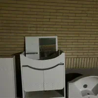 روشویی سفید رنگ
