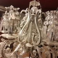 یک جفت لوستر کلاسیک