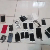 تعدادی لوازم ایفون iphone به اوراق داده میشود