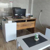 میز مدیریت و نشیمن