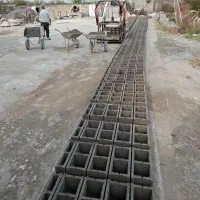 کارگر سنگ بلوک زنی