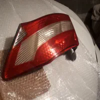 چراغ خطر عقب سمت شاگردساینا و کاسه ترمز پراید