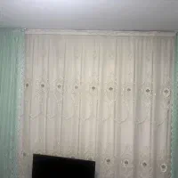 پرده پذیرایی و فرش راه پله