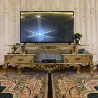 میز تلوزیون سلطنتی