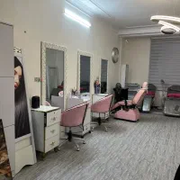 اجاره-صندلی-سالن-زیبایی-در-پرستار-معرفژ-مشتری