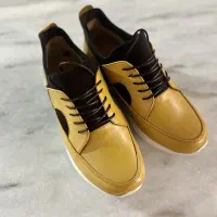 کفش|کیف، کفش، کمربند|میانه, |دیوار