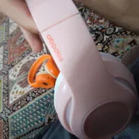 یک عدد هدفون صورتی رنگ دخترانه