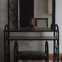 میز آرایش فلزی برند توکا رنگ کوره ای