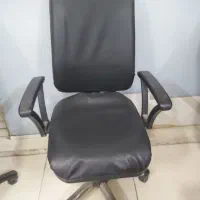 میز اداری و تحریر و صندلی مدیریتی|مبلمان اداری|اراک, |دیوار