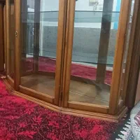 بوفه یا ویترین تر تمیز چوبی کاملا سالم