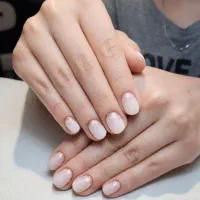 خدمات ناخن (لمینت، ژلیش، کاشت)