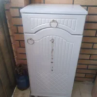 جاکفشی تک درب