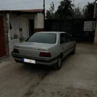 ماشین پژو ۴۰۵نقره ای