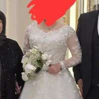 لباس عروس اروپایی دنباله دار سایز ۴۲ ۴۰