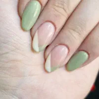 کاشت ناخن(شامل تخفیف)|خدمات آرایشگری و زیبایی|سنندج, |دیوار