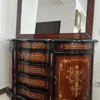 آیینه میز کنسول در حد