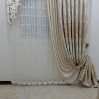 پرده پذیرایی همراه با کتیبه چوبی