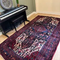 یک تخته فرش دستباف نهاوند|فرش|تهران, آبشار تهران (دریاچه)|دیوار