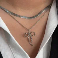 گردنبند ماری و پاپیون