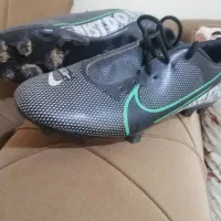 کفش ورزشی درحدنو