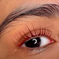 لیفت مژه و ابرو کاشت ناخن