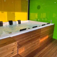 جکوزی ۸نفره مناسب باغ ویلا