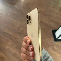 ۱۶ پرو مکس بسیار نو