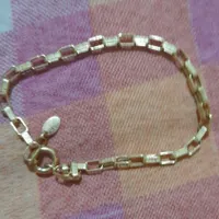 یک عدد دستبند طلا طرح ورساچه