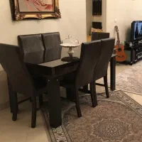 میز ناهارخوری بدون صندلی