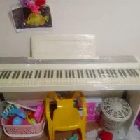 پیانو گورگ sp170s در حد اک