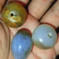 مهره کهنه عقیق و یشم