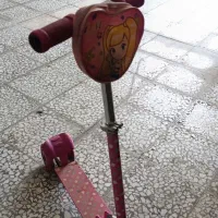 اسکوتر دخترانه سه‌چرخ  سالم و تمیز|دوچرخه، اسکیت، اسکوتر|رودسر, |دیوار