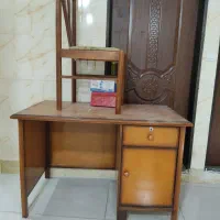 میز و صندلی چوبی